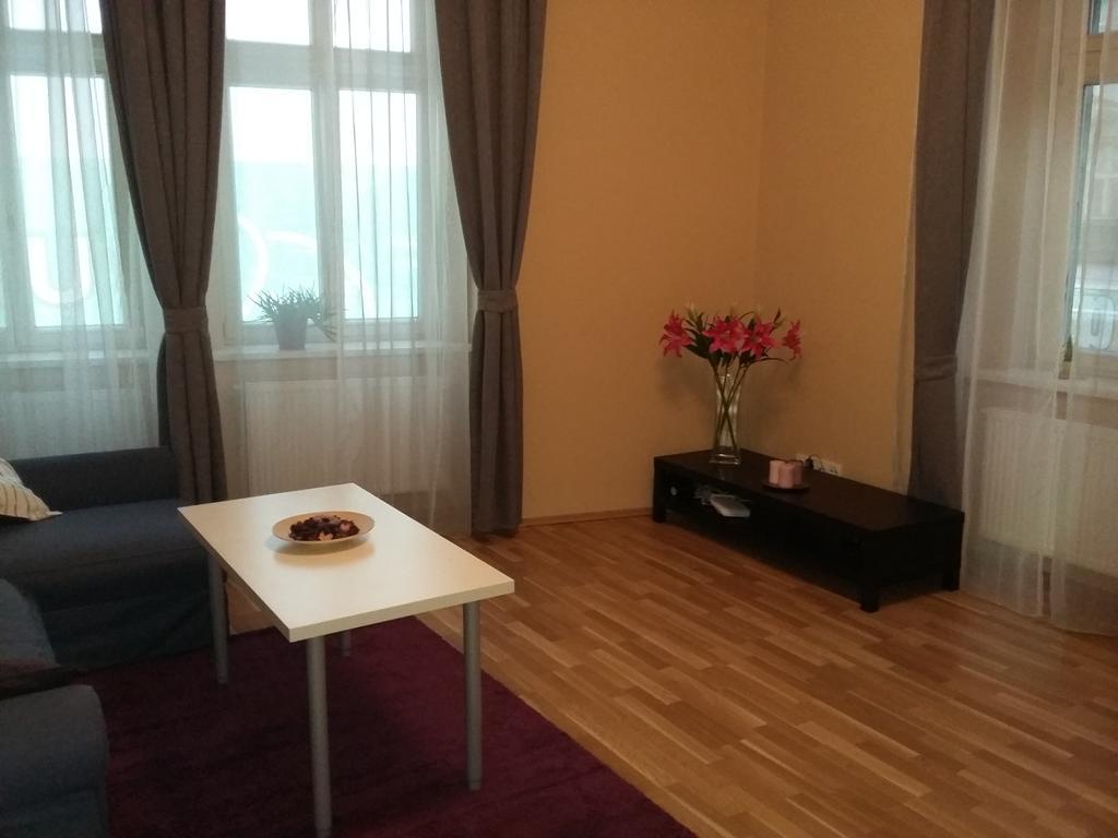 Apartment Vltavska B Prag Exteriör bild